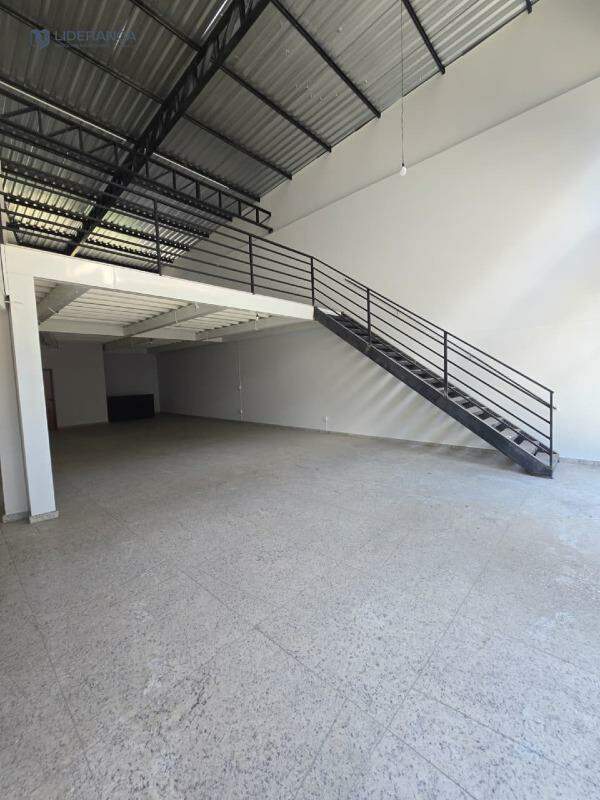 ponto comercial para aluguel no Salatiel: 