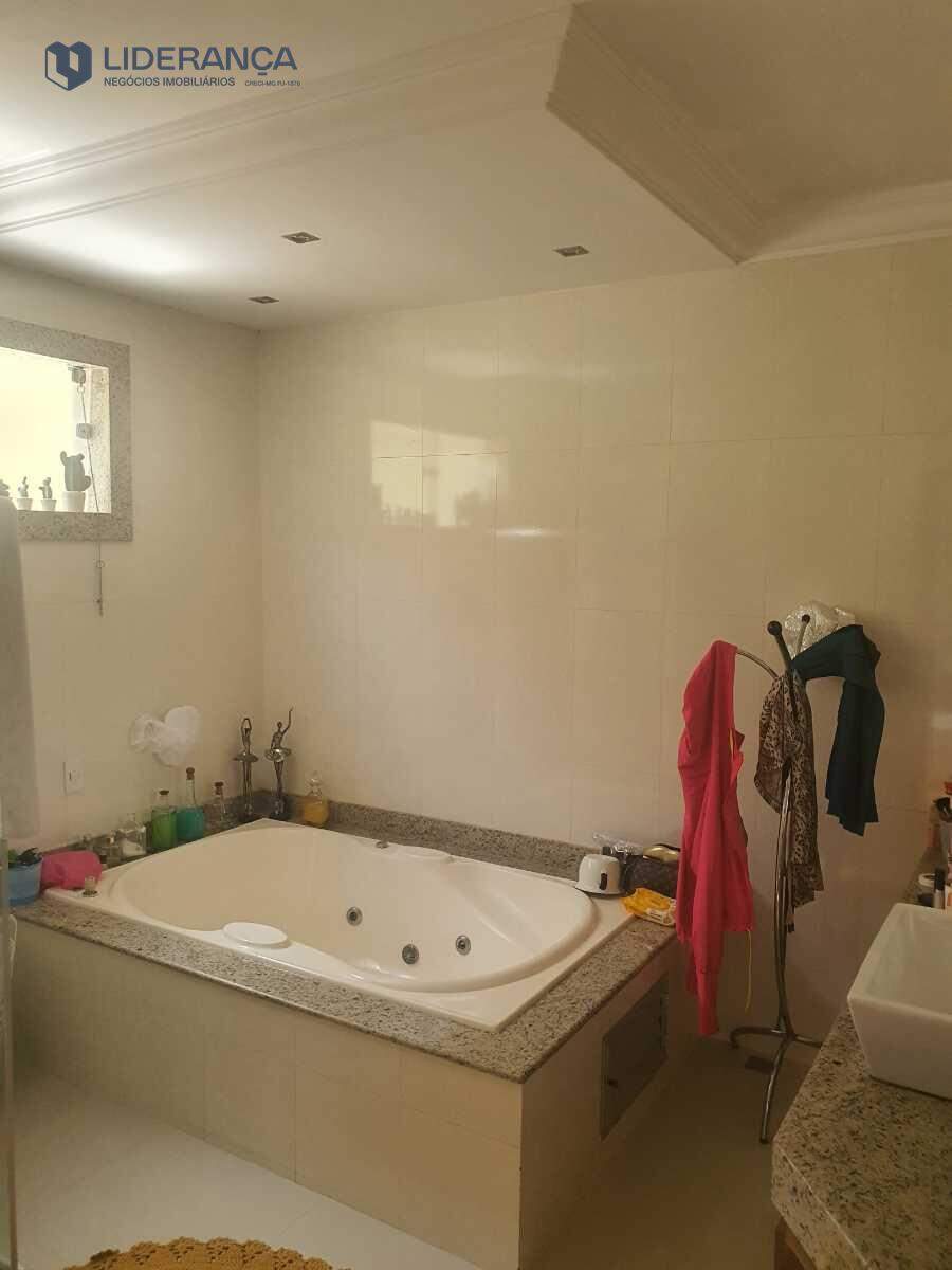casa em condomínio à venda no Condomínio Morada do Lago 1: 
