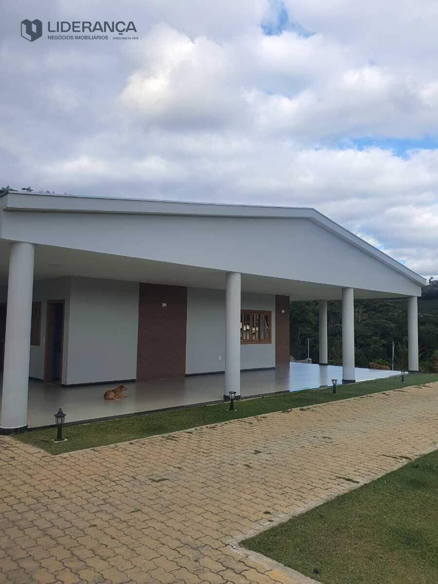 casa em condomínio à venda no Condomínio Fazendinha Vale das Águas: 