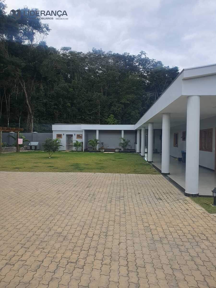casa em condomínio à venda no Condomínio Fazendinha Vale das Águas: 