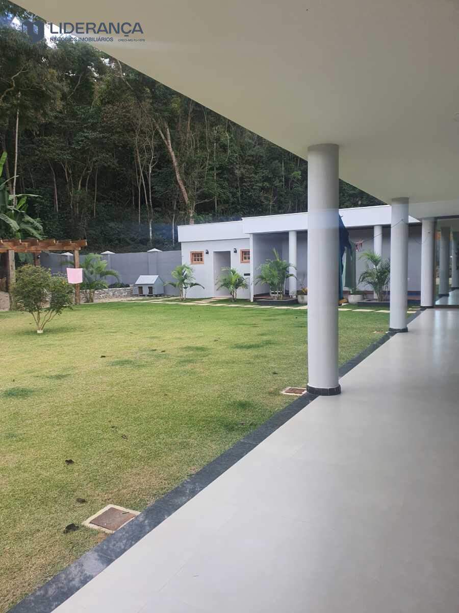 casa em condomínio à venda no Condomínio Fazendinha Vale das Águas: 