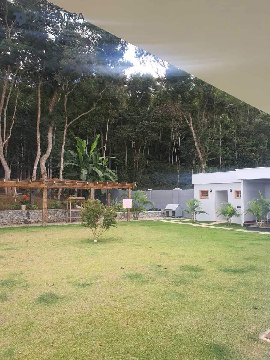 casa em condomínio à venda no Condomínio Fazendinha Vale das Águas: 