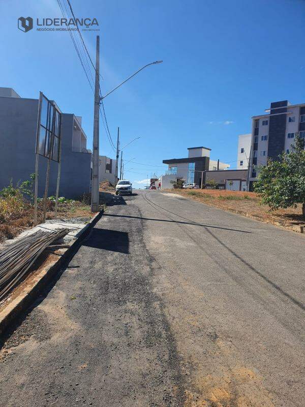 lote à venda no Zacarias: 