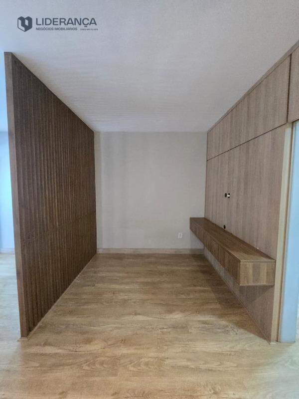 casa geminada à venda no Floresta: 