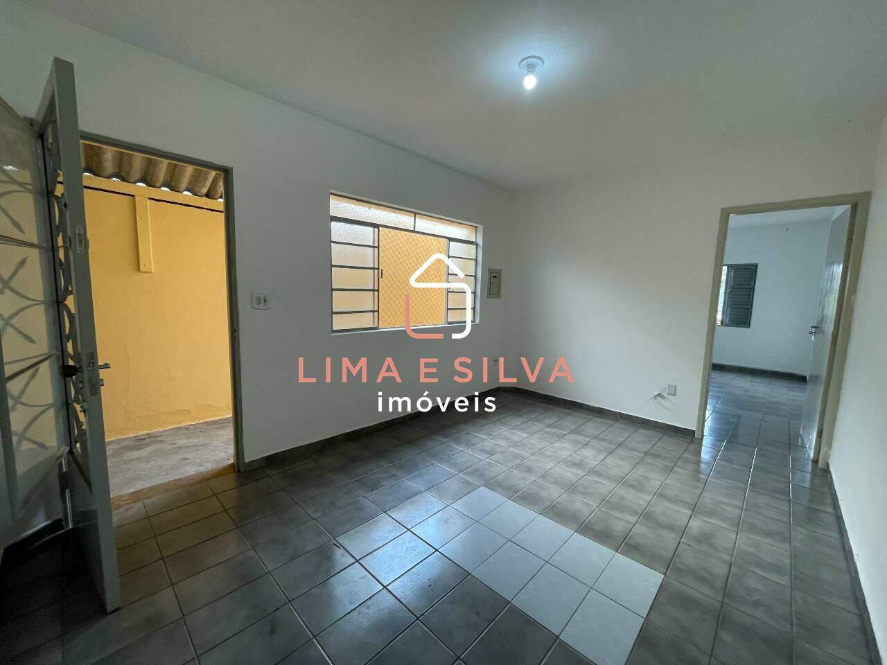 Casa para aluguel no Jardim Universo: 