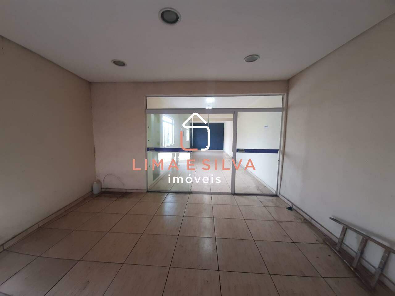 Salão Comercial para aluguel no Vila Jundiaí: 