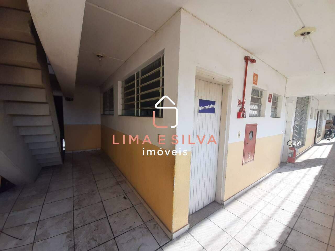 Sala Comercial para aluguel no Jundiapeba: 