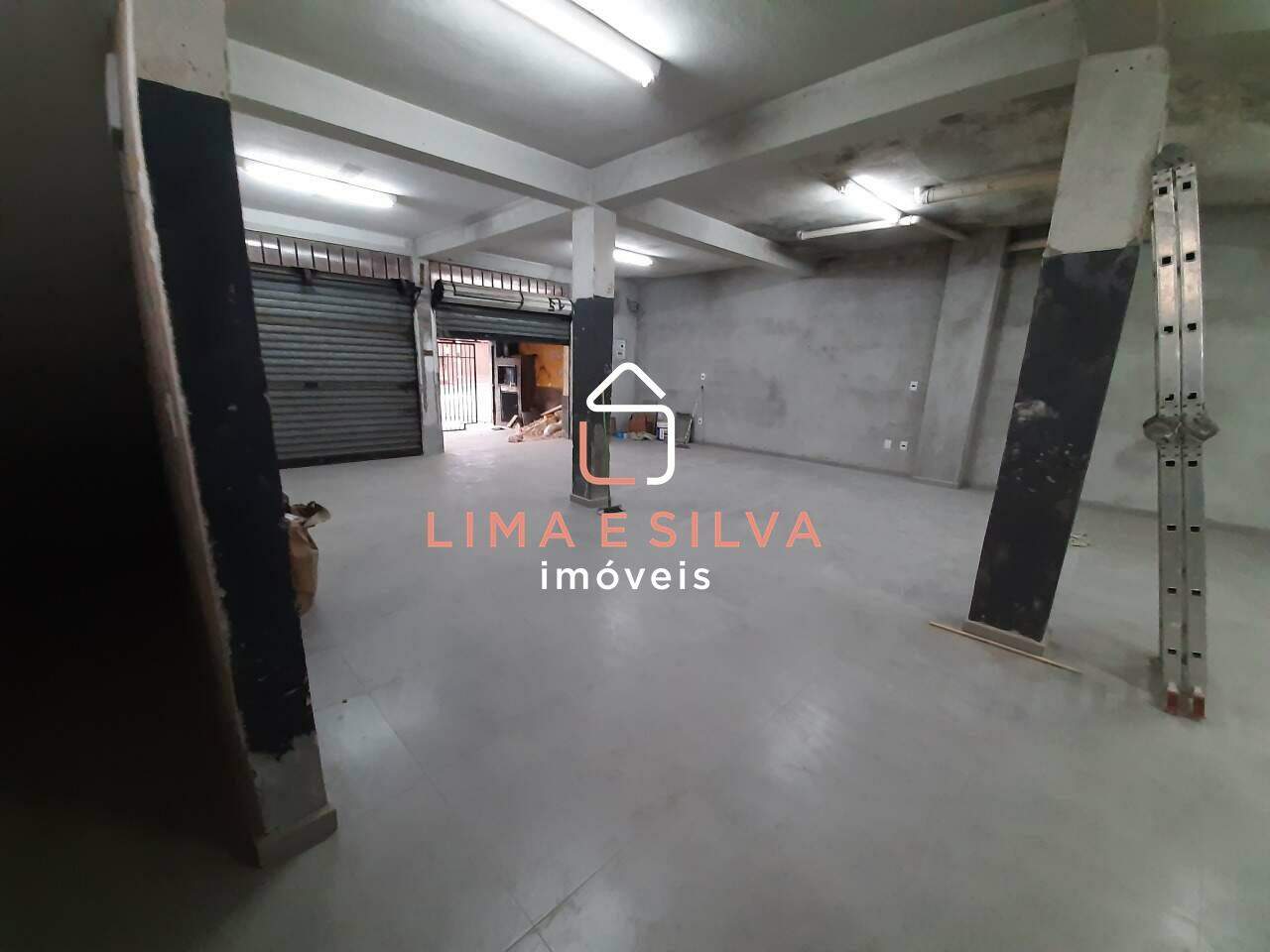 Salão Comercial para aluguel no Vila Jundiaí: 