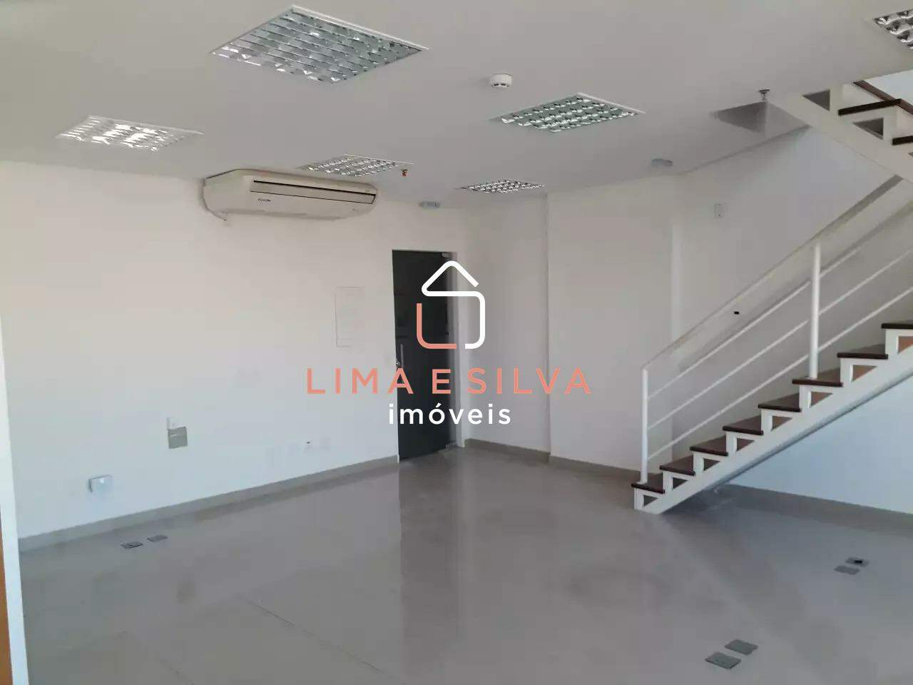 Salão Comercial para aluguel no Centro: 