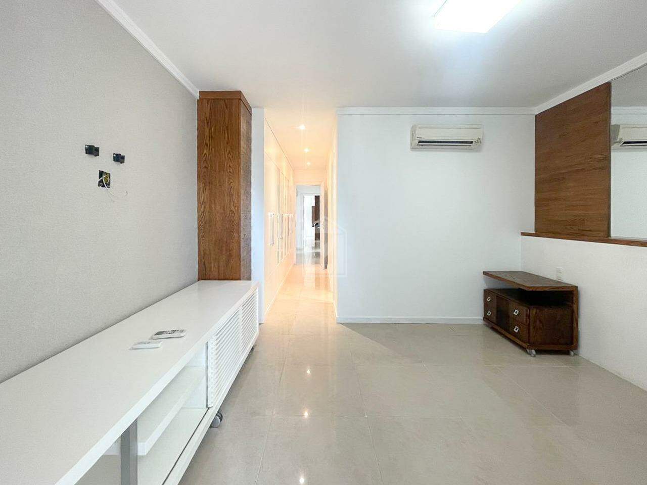 Apartamento para alugar com 4 quartos, 200m² - Foto 20