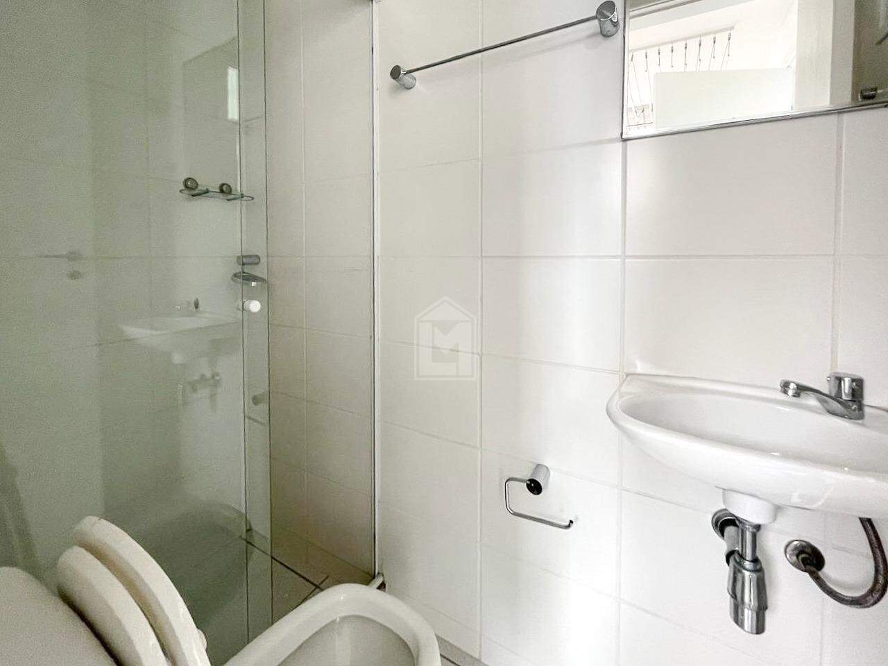 Apartamento para alugar com 4 quartos, 200m² - Foto 30