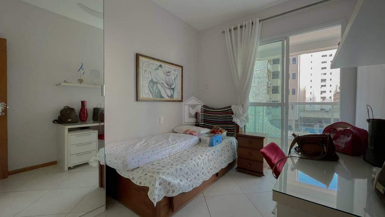 Apartamento à venda com 3 quartos, 120m² - Foto 8