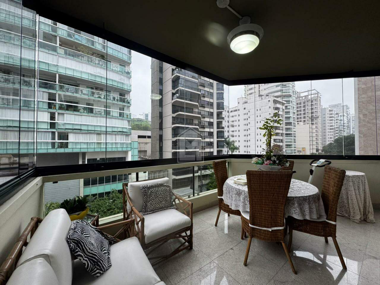 Apartamento, 4 quartos, 265 m² - Foto 2