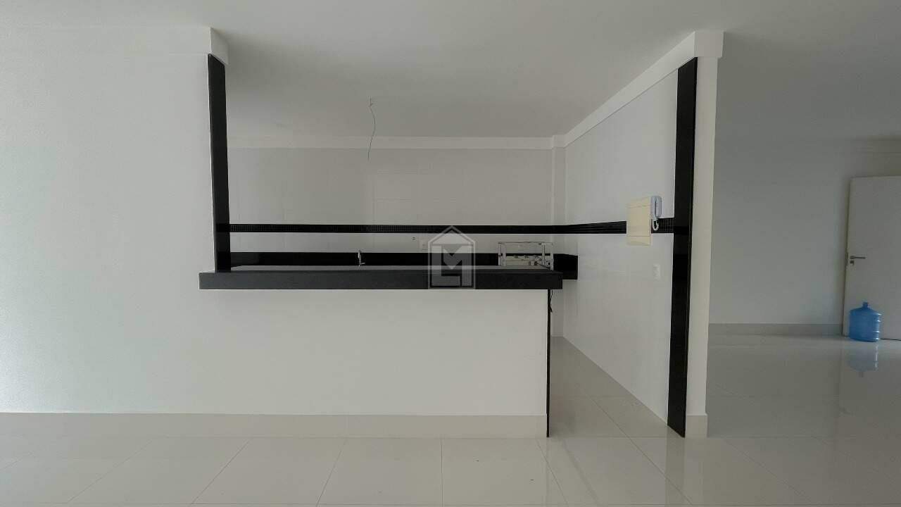 Casa à venda com 4 quartos, 200m² - Foto 6