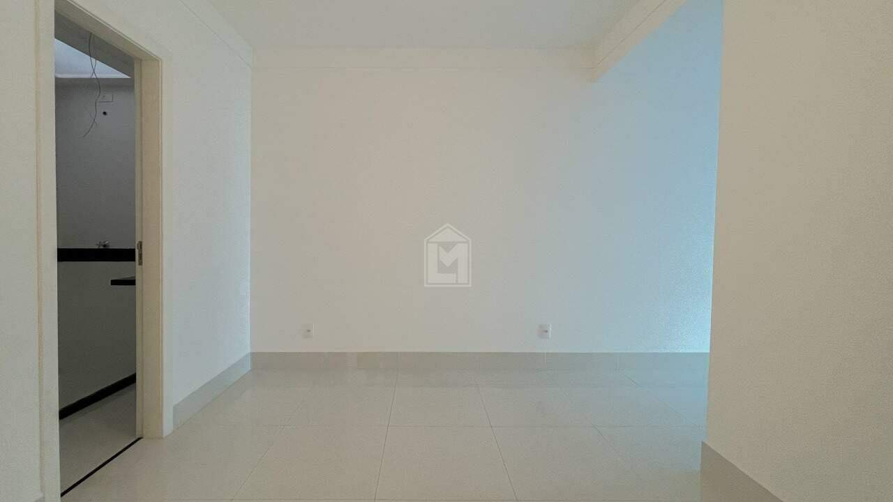 Casa à venda com 4 quartos, 200m² - Foto 16