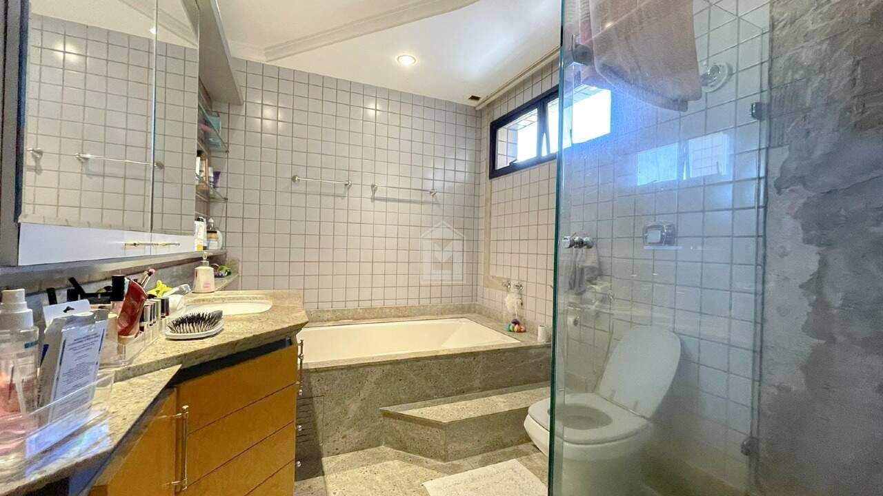 Apartamento à venda com 5 quartos, 500m² - Foto 17