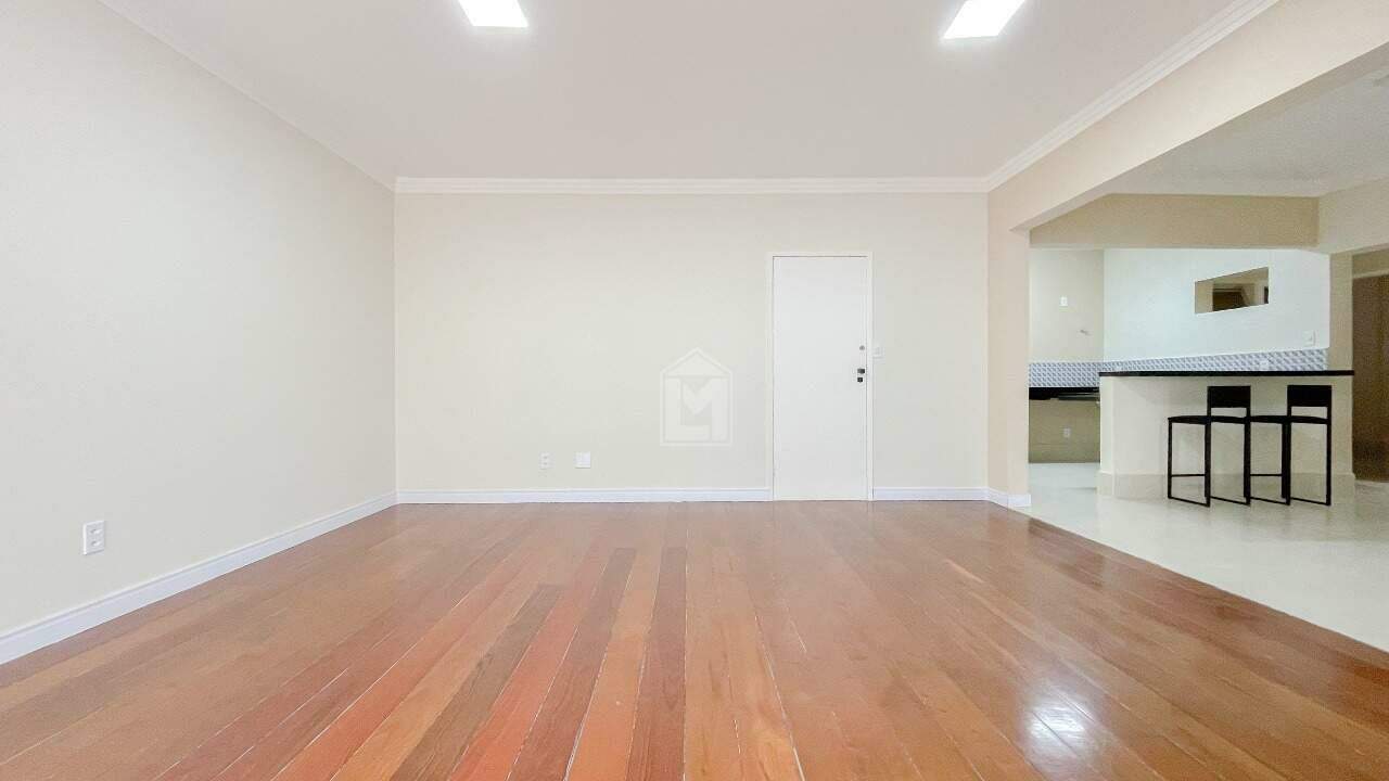 Apartamento à venda com 3 quartos, 127m² - Foto 7