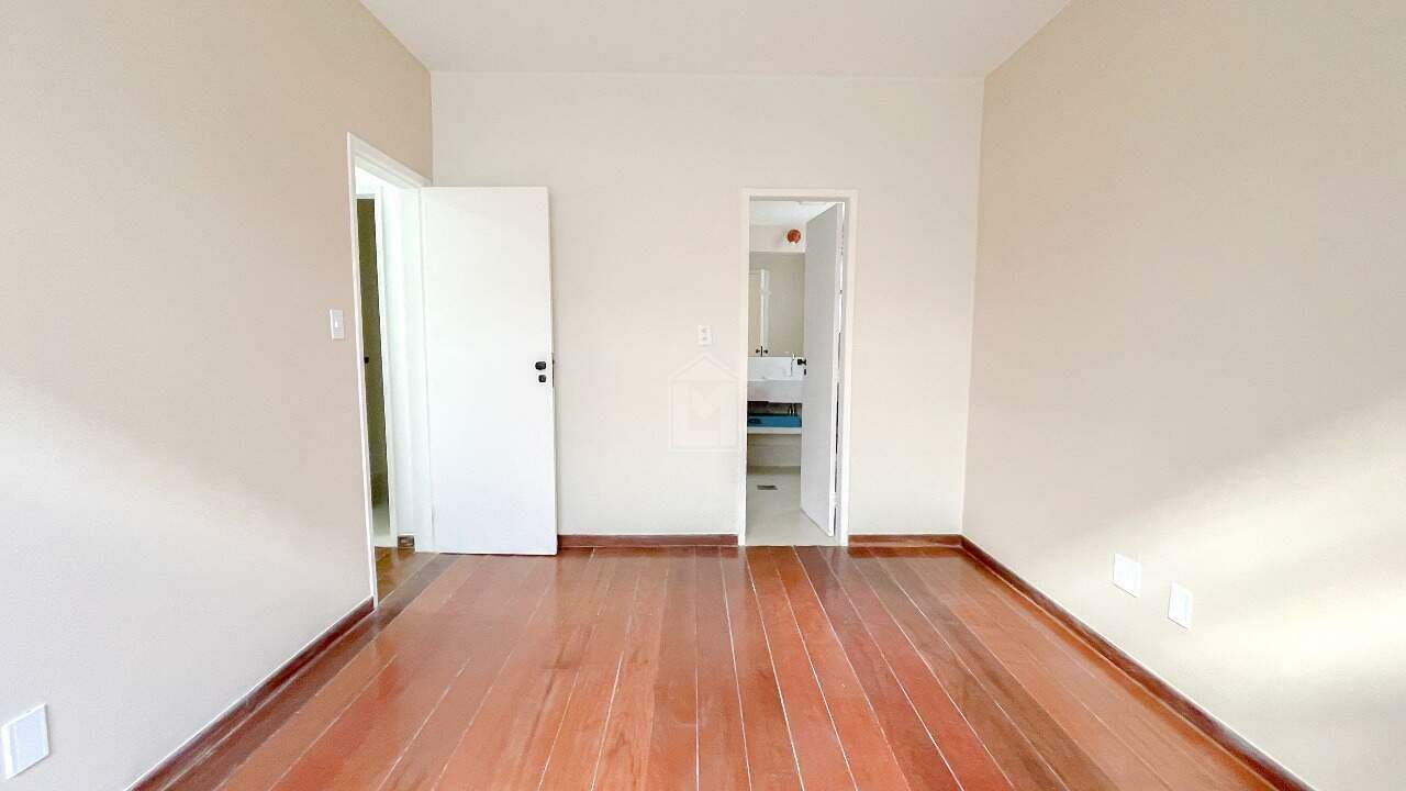 Apartamento à venda com 3 quartos, 127m² - Foto 8