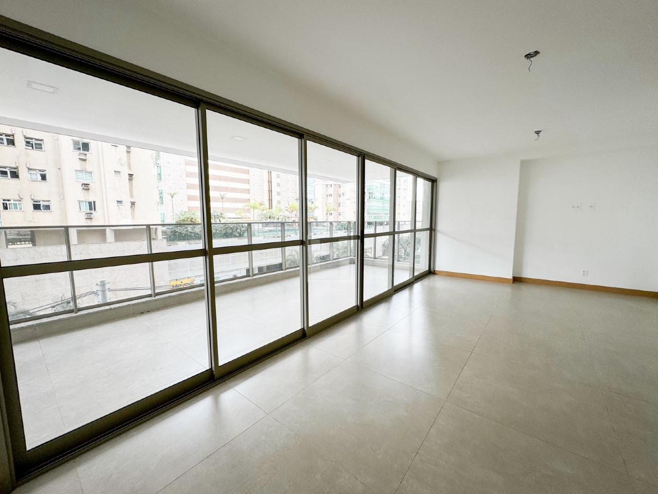 Apartamento à venda com 4 quartos, 171m² - Foto 4