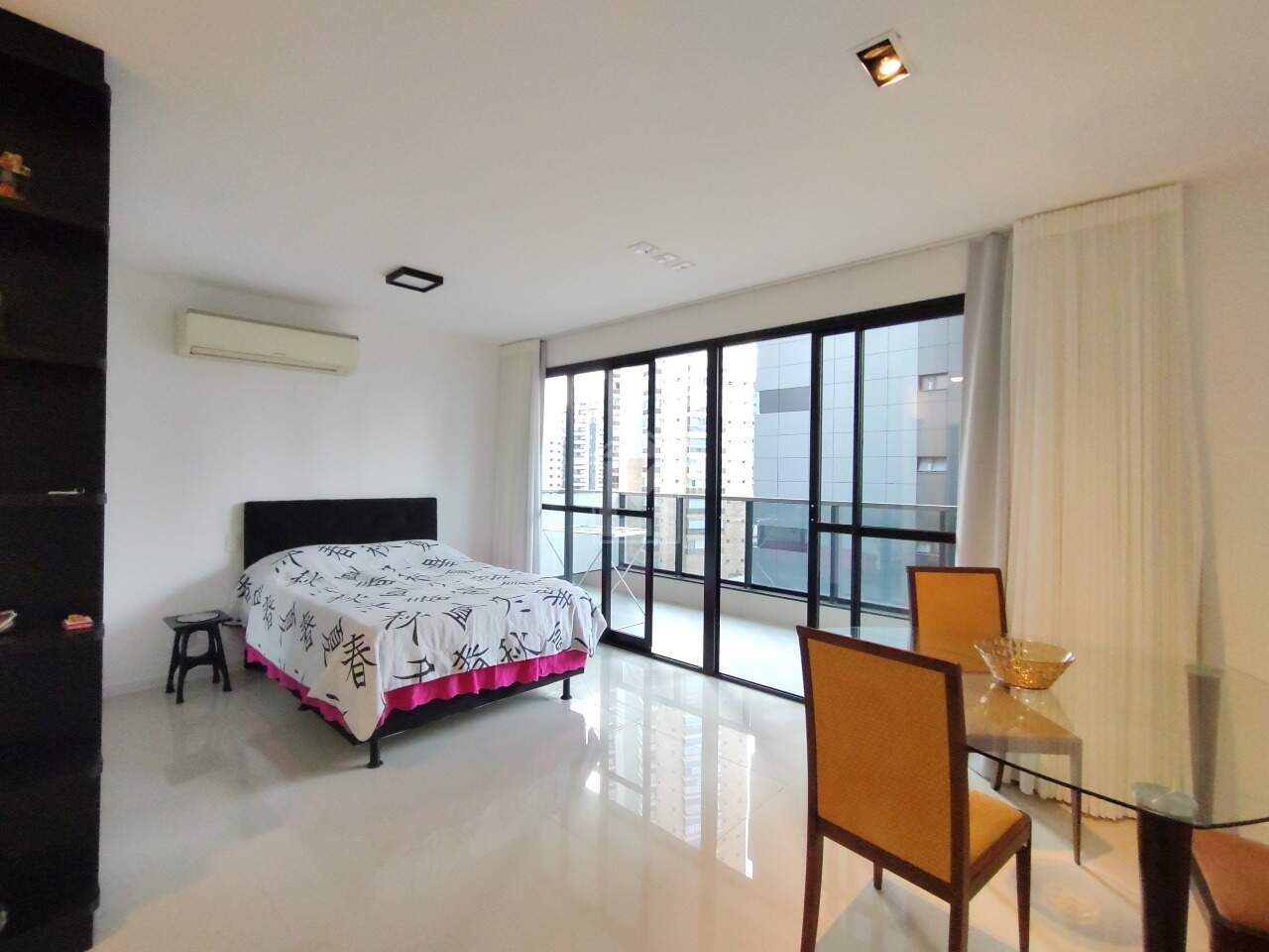 Apartamento à venda com 1 quarto, 41m² - Foto 1