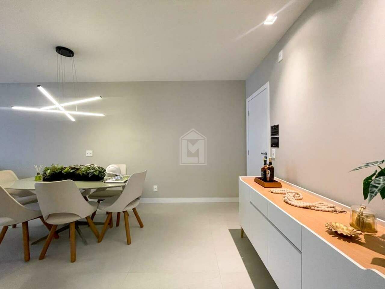 Apartamento à venda com 2 quartos, 75m² - Foto 26