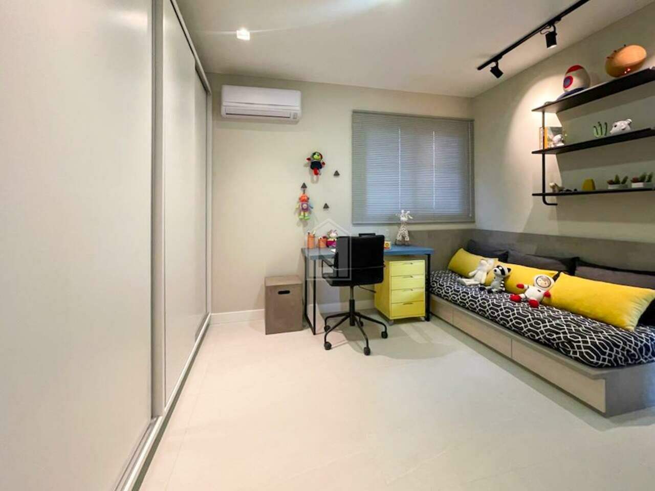 Apartamento à venda com 2 quartos, 75m² - Foto 23