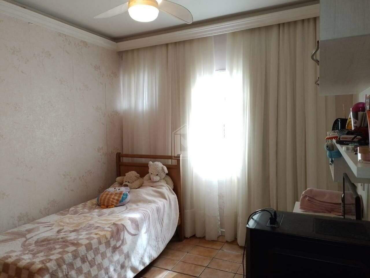 Casa à venda com 4 quartos, 139m² - Foto 15