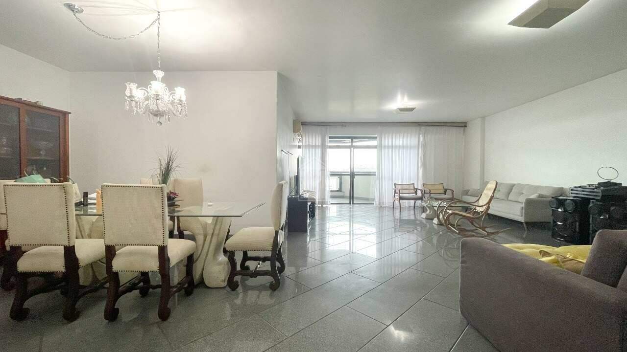 Apartamento à venda com 4 quartos, 300m² - Foto 1