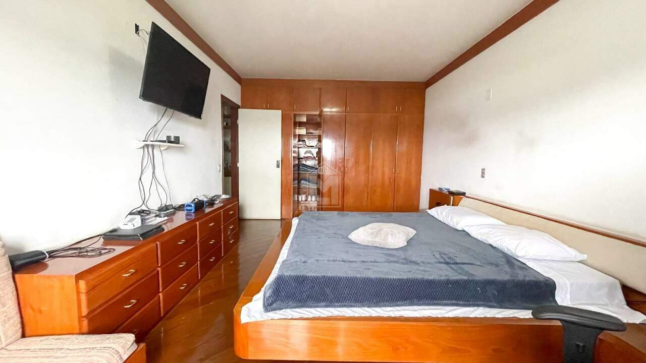 Apartamento à venda com 4 quartos, 300m² - Foto 9