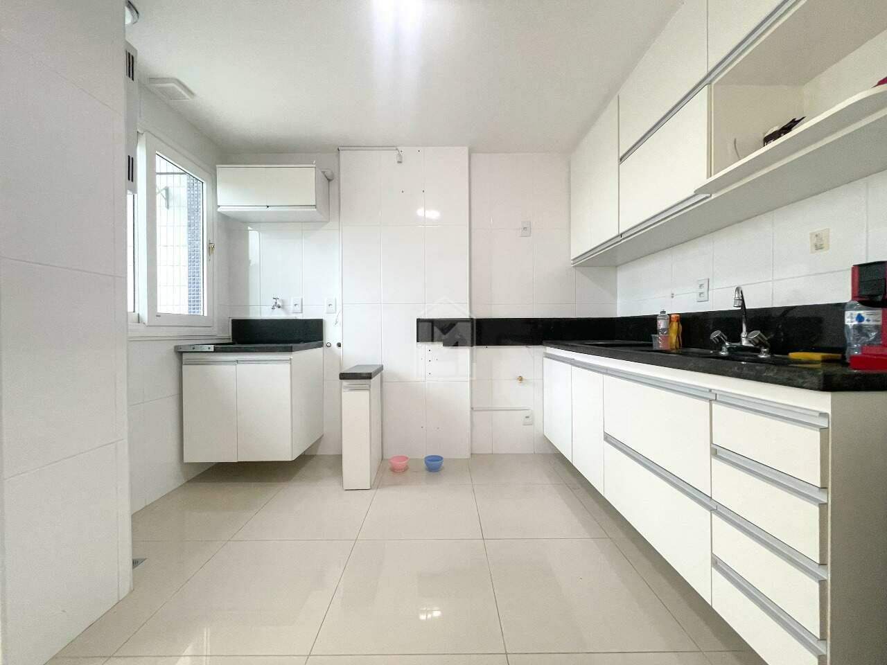 Apartamento à venda com 2 quartos, 89m² - Foto 9