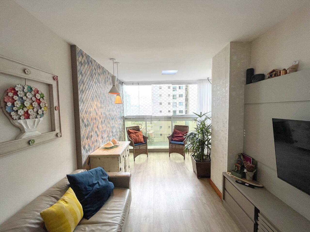 Apartamento à venda com 3 quartos, 110m² - Foto 3