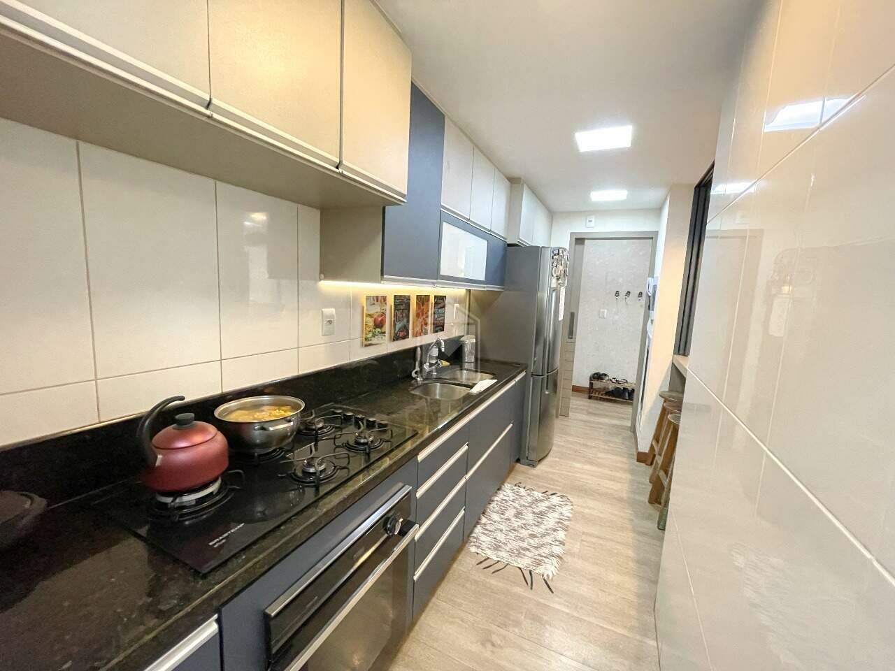 Apartamento à venda com 3 quartos, 110m² - Foto 27