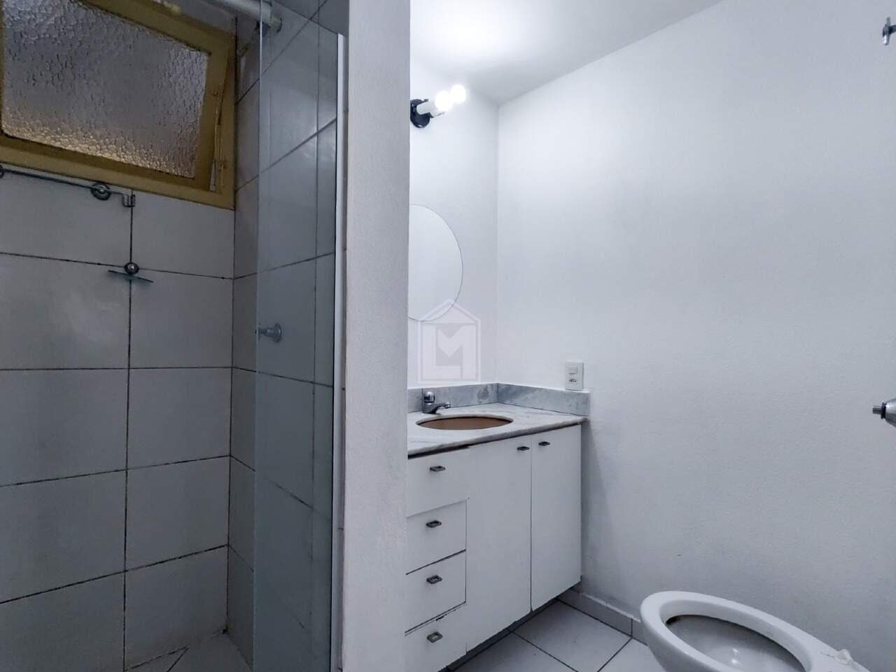 Apartamento para alugar com 3 quartos, 75m² - Foto 12