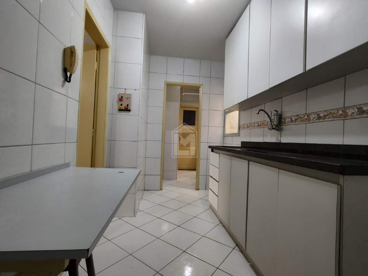 Apartamento para alugar com 3 quartos, 75m² - Foto 14