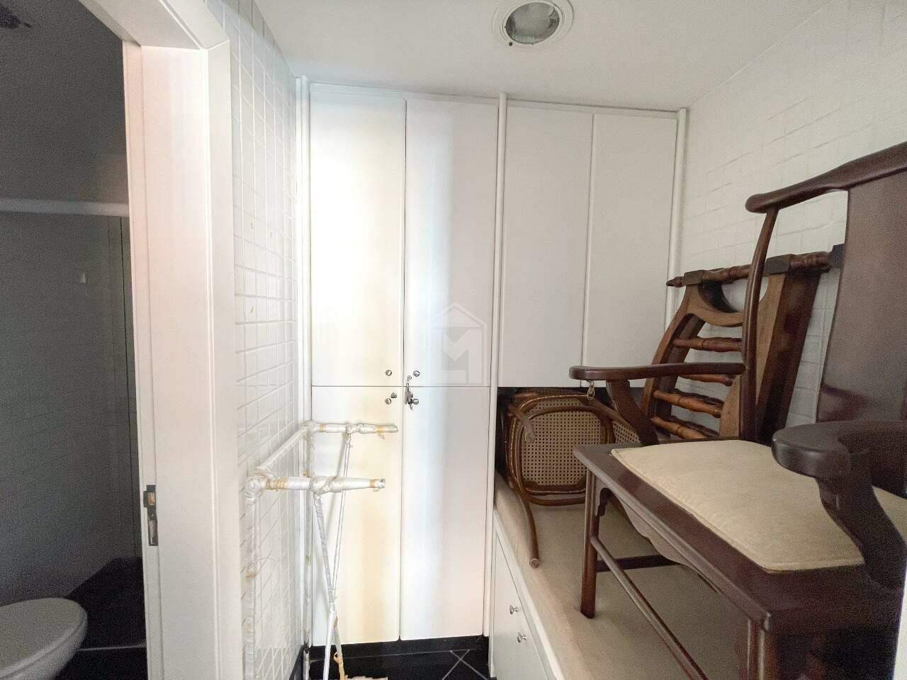 Apartamento à venda com 3 quartos, 168m² - Foto 22