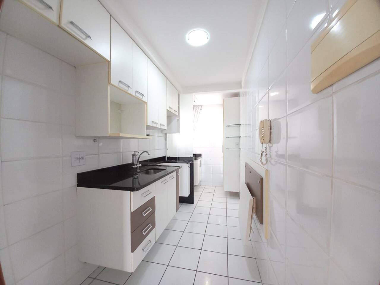 Apartamento para alugar com 2 quartos, 62m² - Foto 15