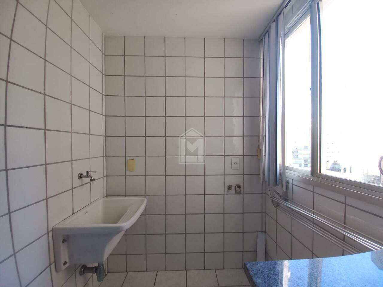 Apartamento para alugar com 1 quarto, 57m² - Foto 18