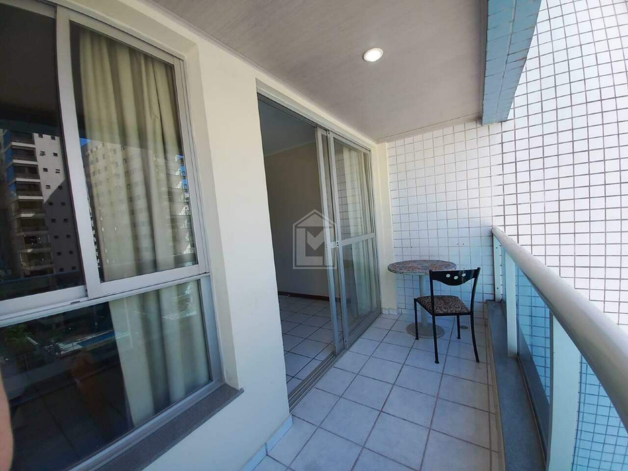 Apartamento para alugar com 1 quarto, 57m² - Foto 2