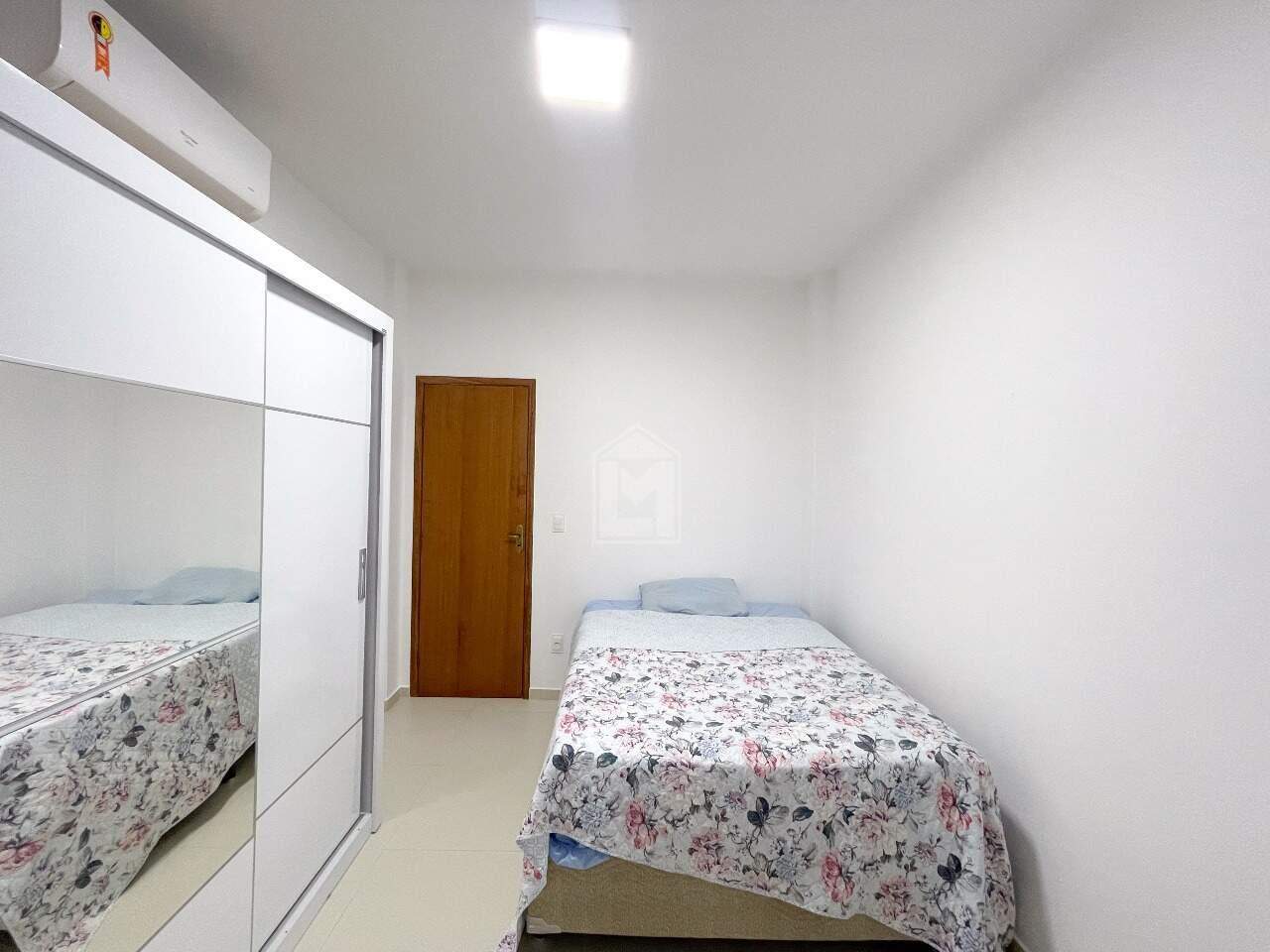 Apartamento à venda com 2 quartos, 70m² - Foto 12