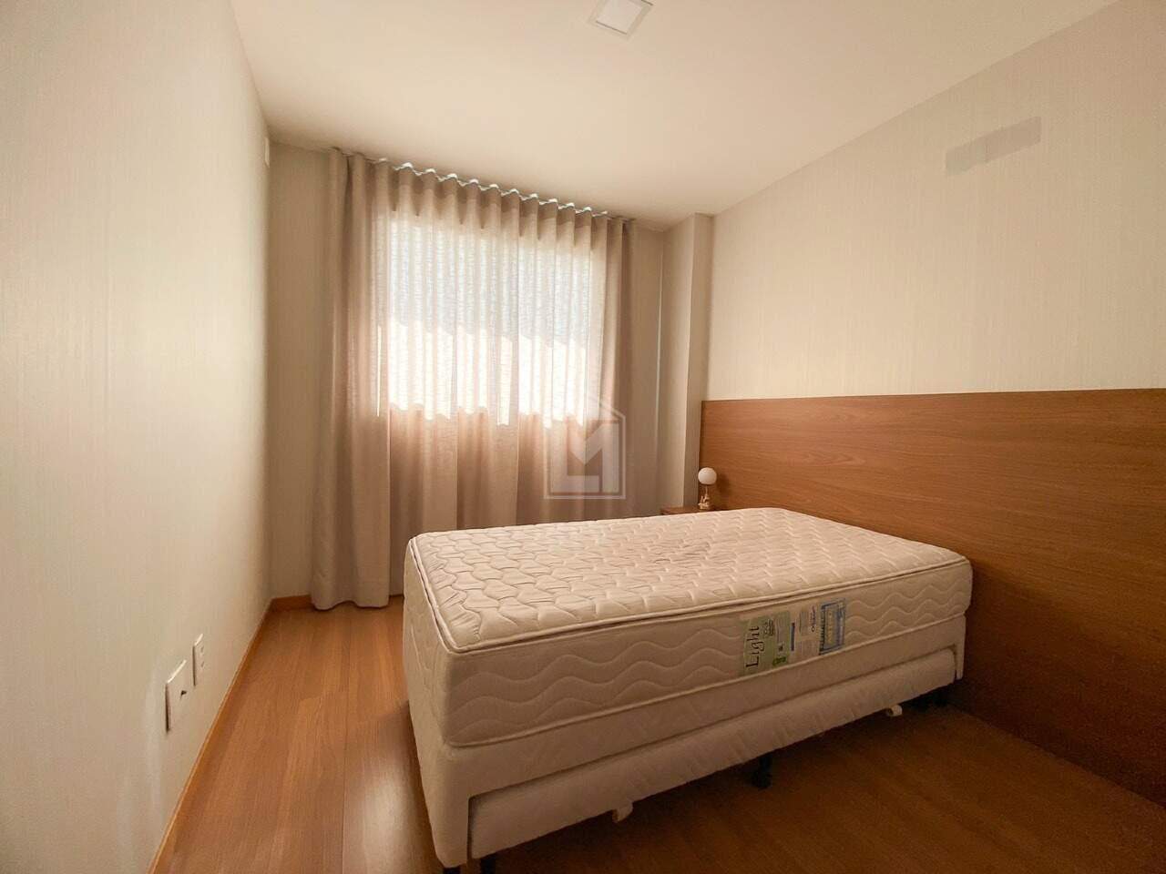 Apartamento à venda com 2 quartos, 75m² - Foto 15