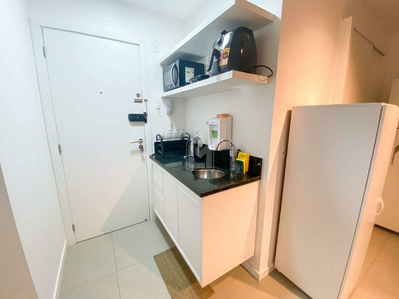 Apartamento para alugar com 1 quarto, 38m² - Foto 9