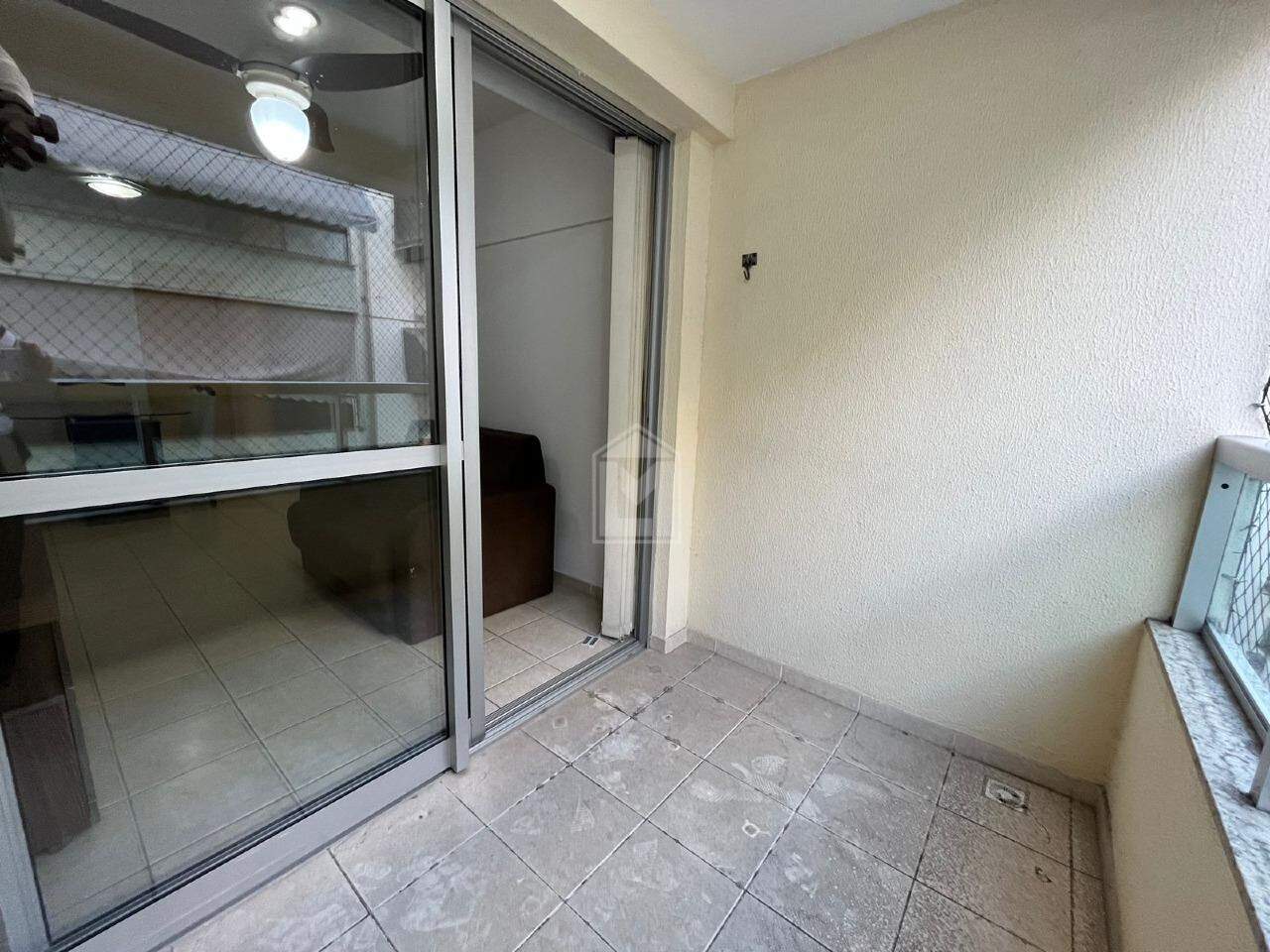 Apartamento à venda com 2 quartos, 60m² - Foto 5