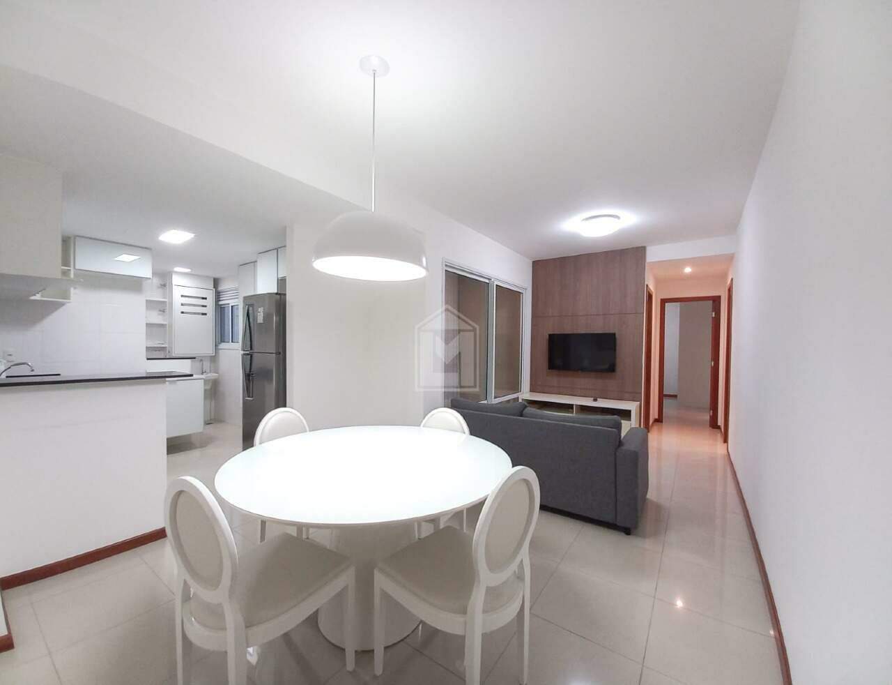 Apartamento à venda com 2 quartos, 67m² - Foto 1