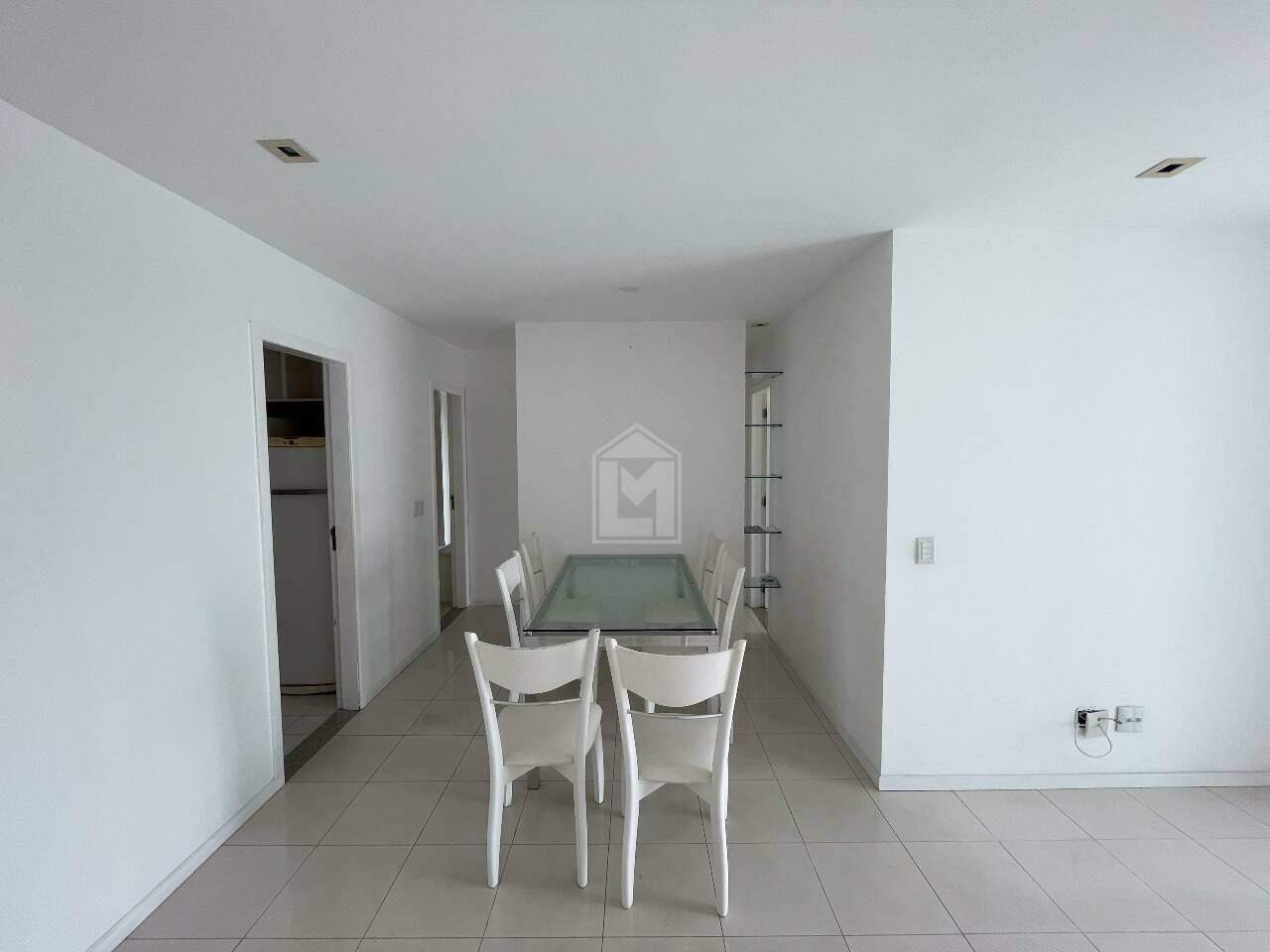 Apartamento à venda com 3 quartos, 120m² - Foto 9