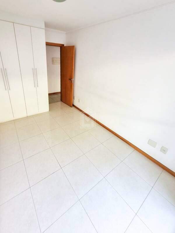 Apartamento à venda com 3 quartos, 101m² - Foto 13