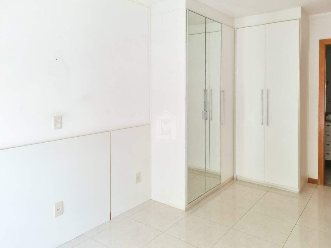 Apartamento à venda com 3 quartos, 101m² - Foto 11