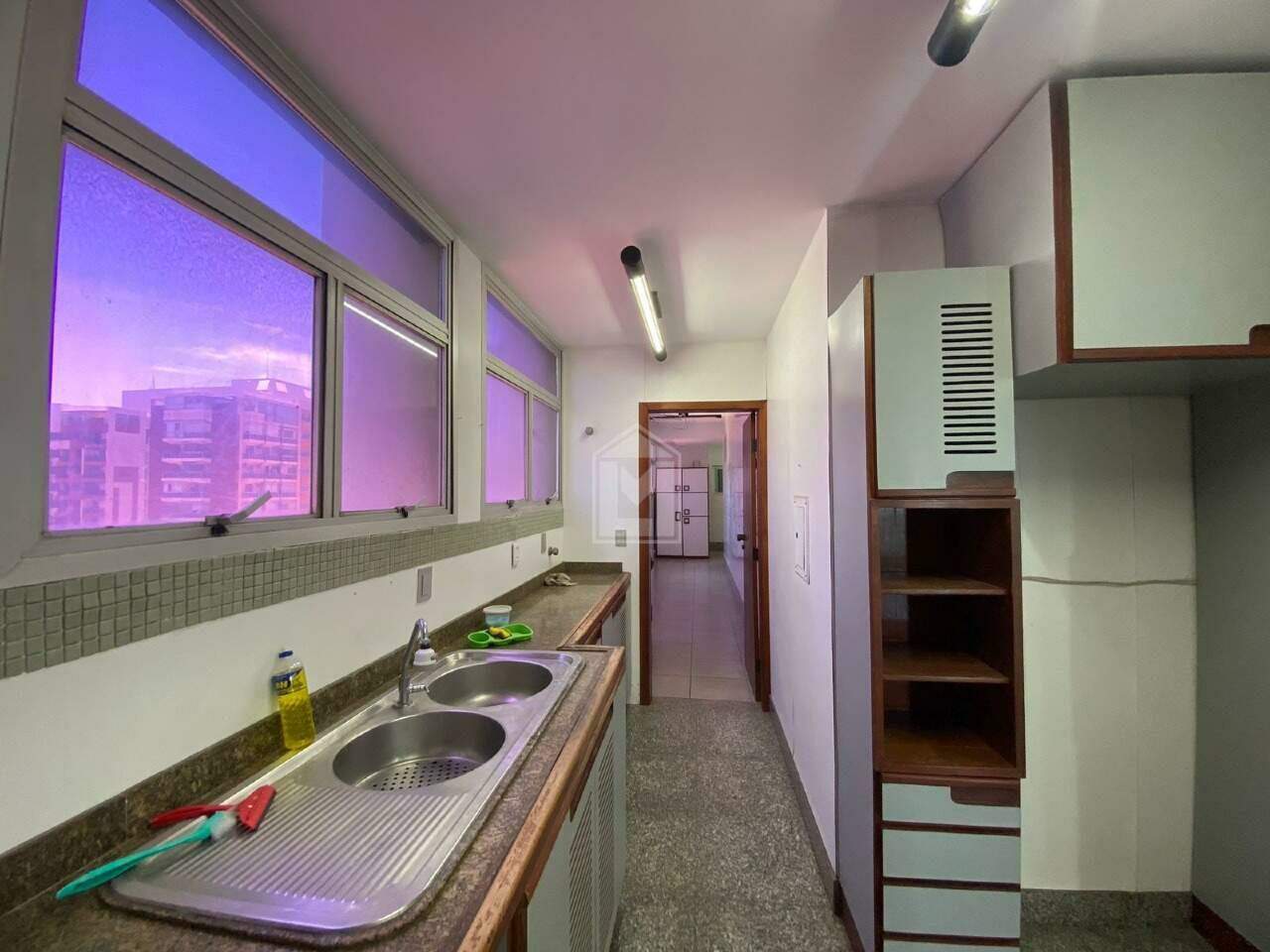 Apartamento para alugar com 4 quartos, 500m² - Foto 21