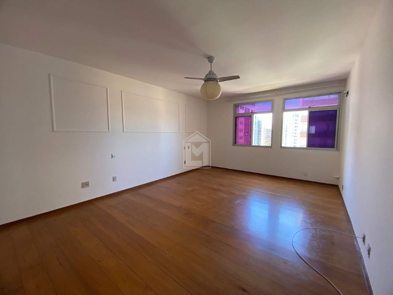 Apartamento para alugar com 4 quartos, 500m² - Foto 10