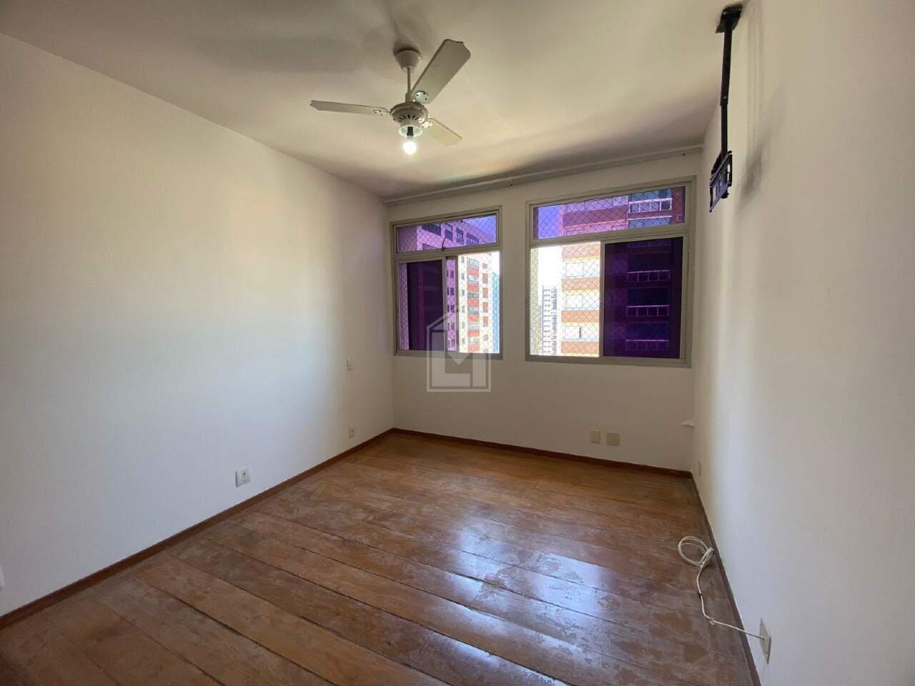 Apartamento para alugar com 4 quartos, 500m² - Foto 7