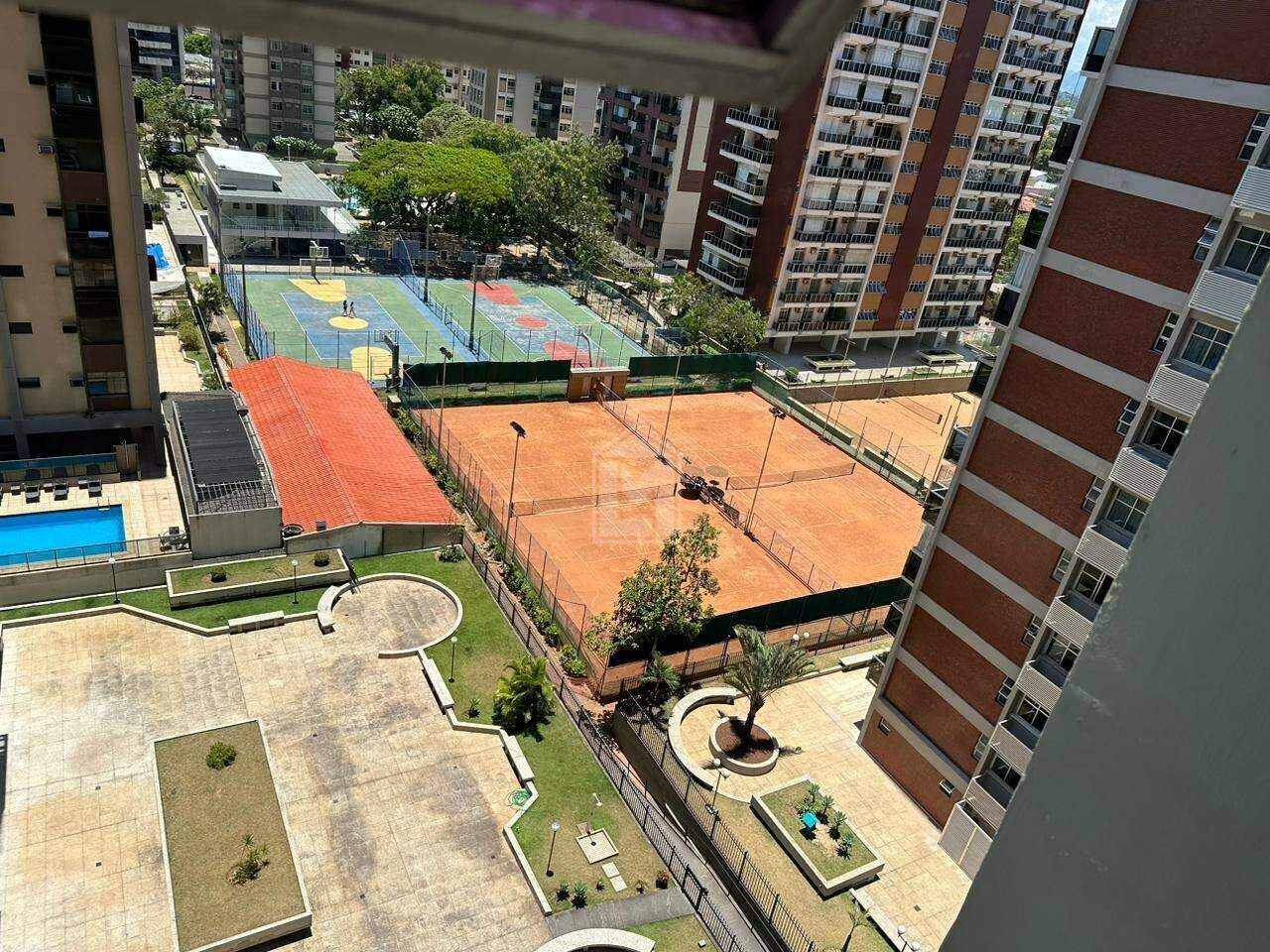 Apartamento para alugar com 4 quartos, 500m² - Foto 27